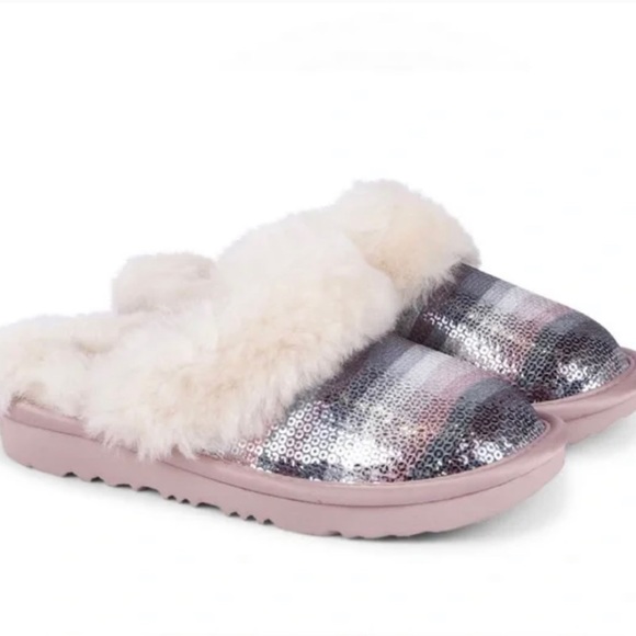 Authentic UGG Girl Slippers - Girls pink dazzle sequence slippers - size 2 - Picture 11 of 11